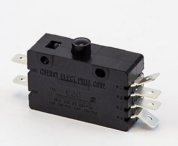 CR 82813, Switch
